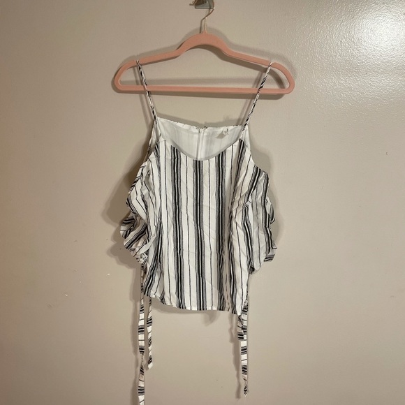 L love Off Shoulder Striped Blouse - Picture 6 of 8